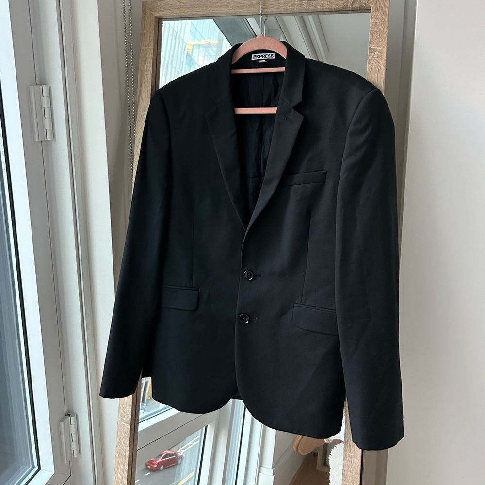 Express | Innovator | Extra Slim Black Wool-Blend Modern Tech Suit Jacket